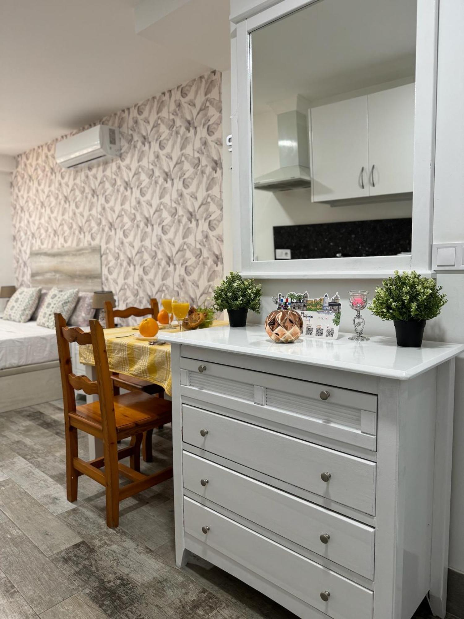 Jara Apartments ! Малага Екстер'єр фото