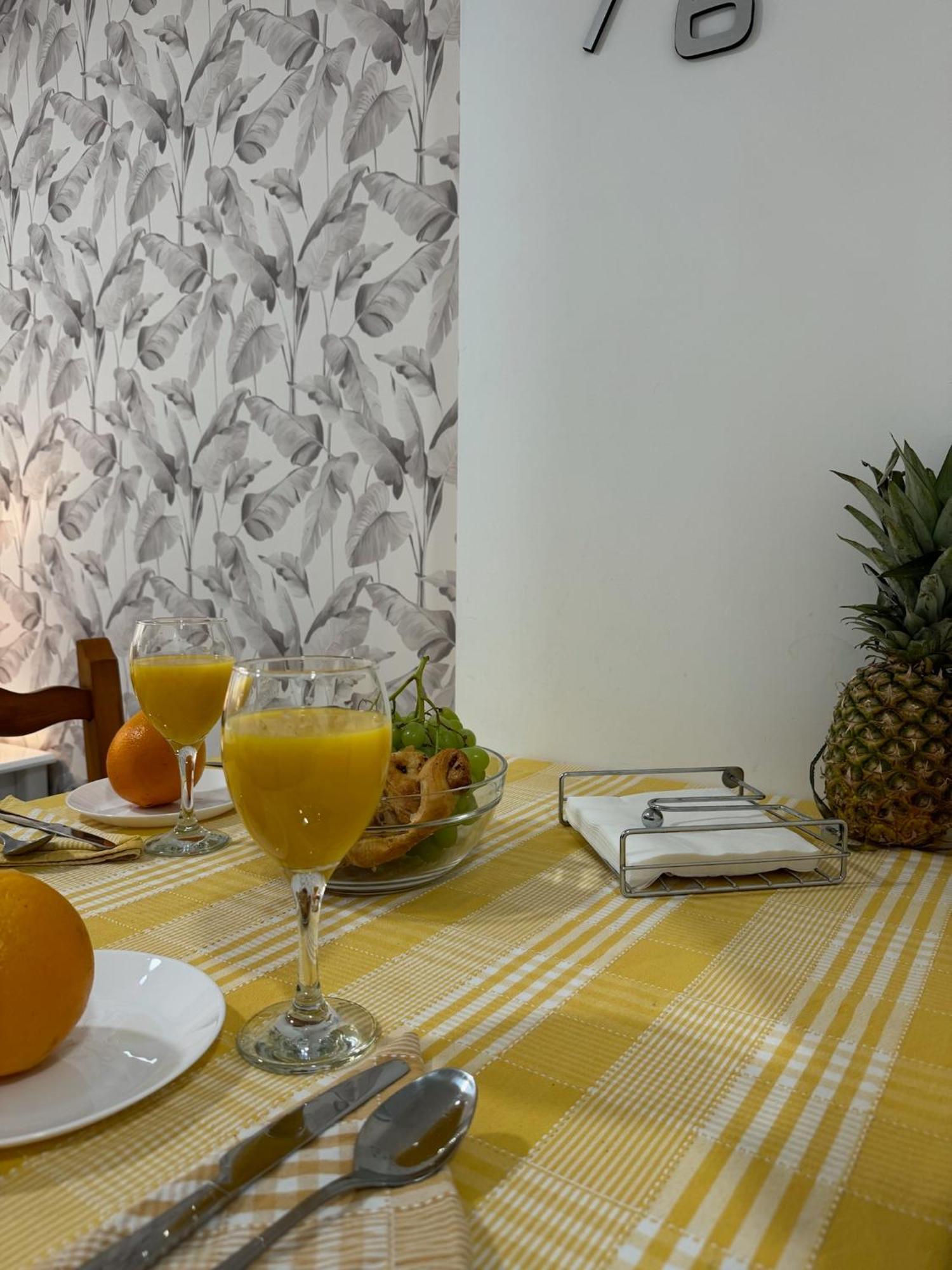 Jara Apartments ! Малага Екстер'єр фото